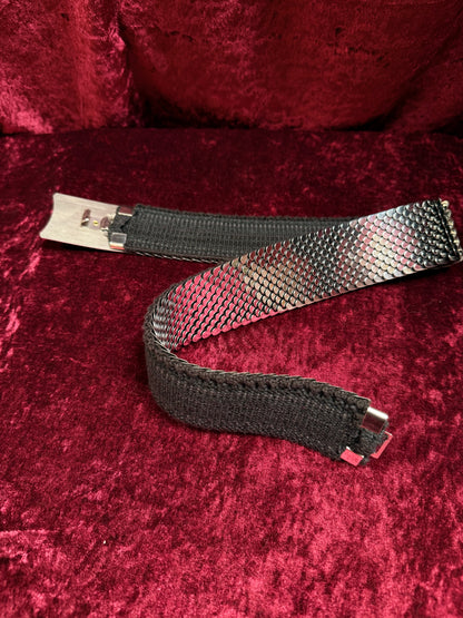 Vintage Accessories - Silver Metal Fish Scale Belt - Floral Belt Buckle
