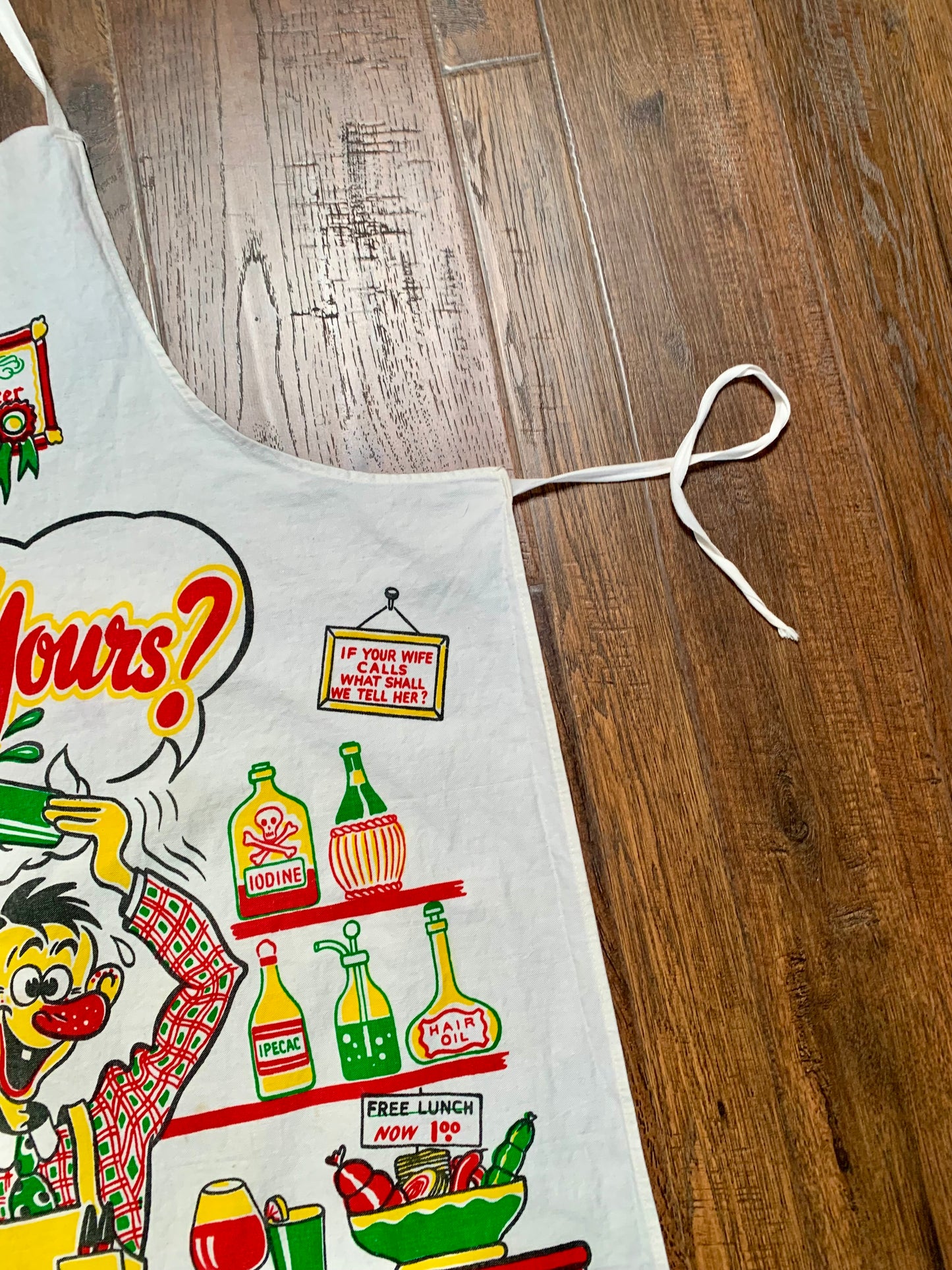 Vintage 1950s Pinafore Apron - Wot’s Yours? - Cartoon Bar Graphic