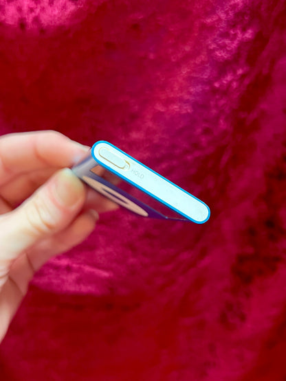 Vintage Electronics - iPod Nano with iLuv Case - Blue - Untested