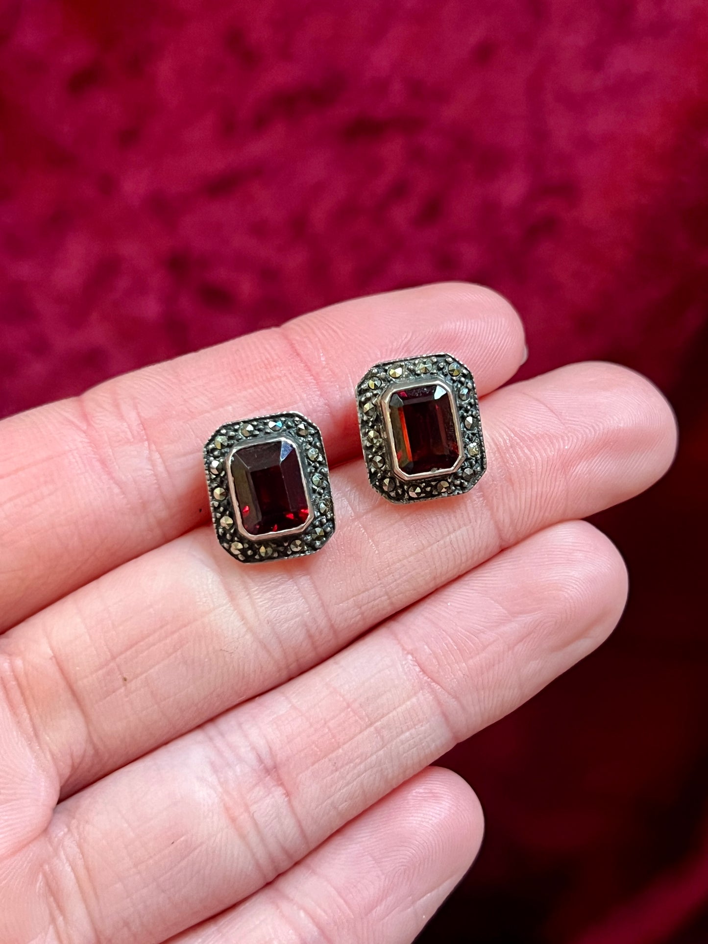 Vintage Jewelry - Post Earrings - 925 Silver - Faceted Red Glass Center with Hematite Crystals