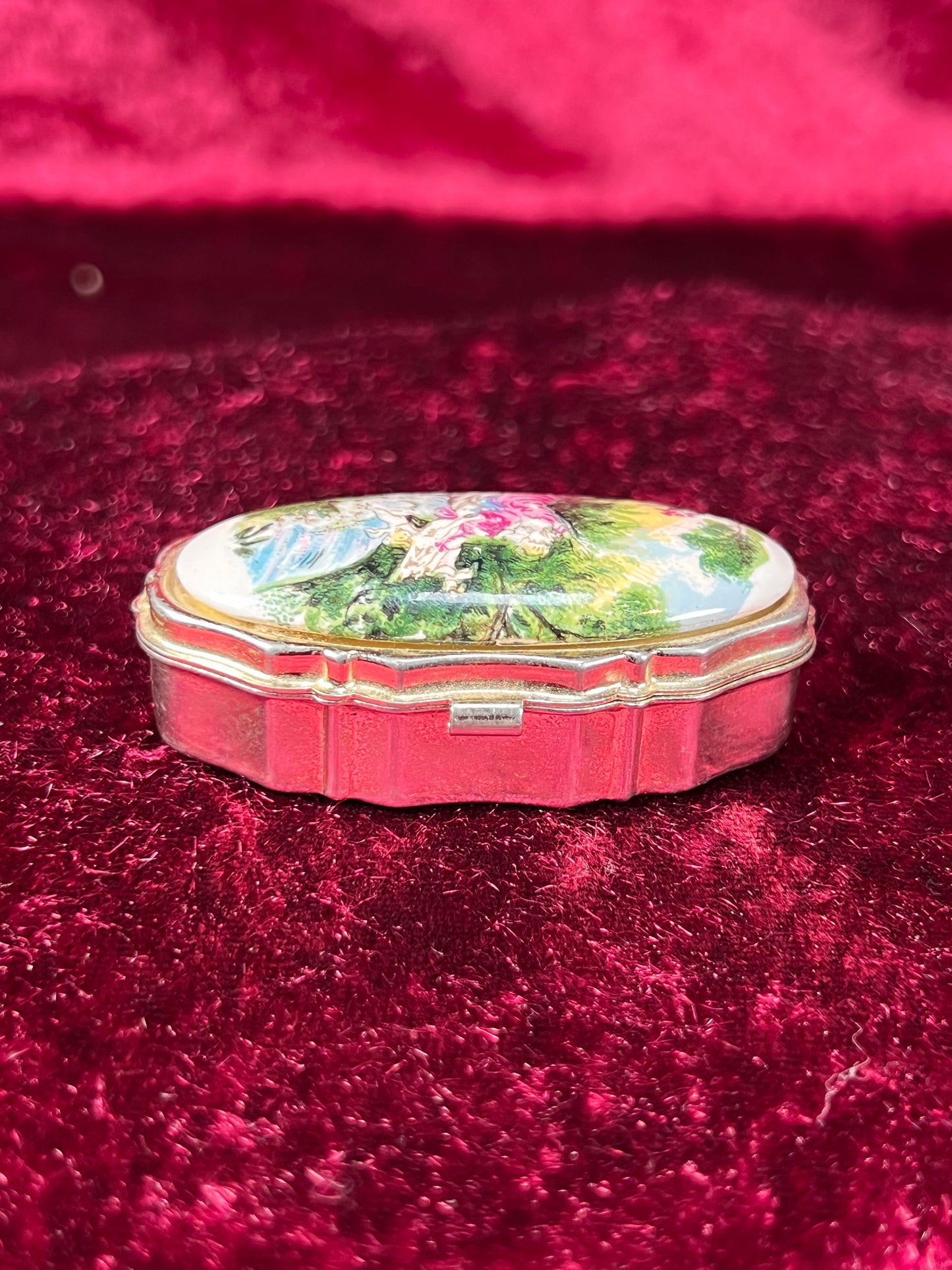 Vintage Vanity - 2-Compartment Pill Box - Silver Tone - Enamel Lid - Kissing Prince and Princess