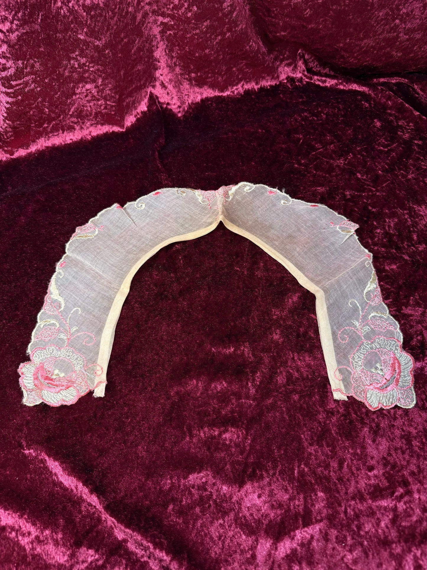 Vintage Sheer Lace Collar – Pink Embroidered Floral Pointed Overlay