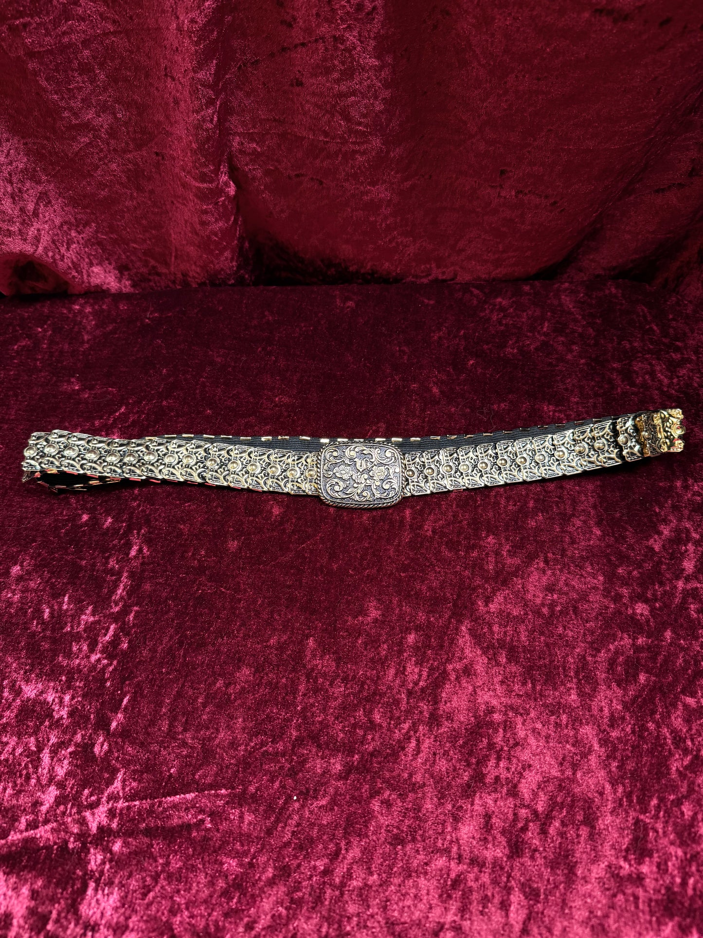 Vintage Accessories - Silver Metal Fish Scale Belt - Floral Belt Buckle