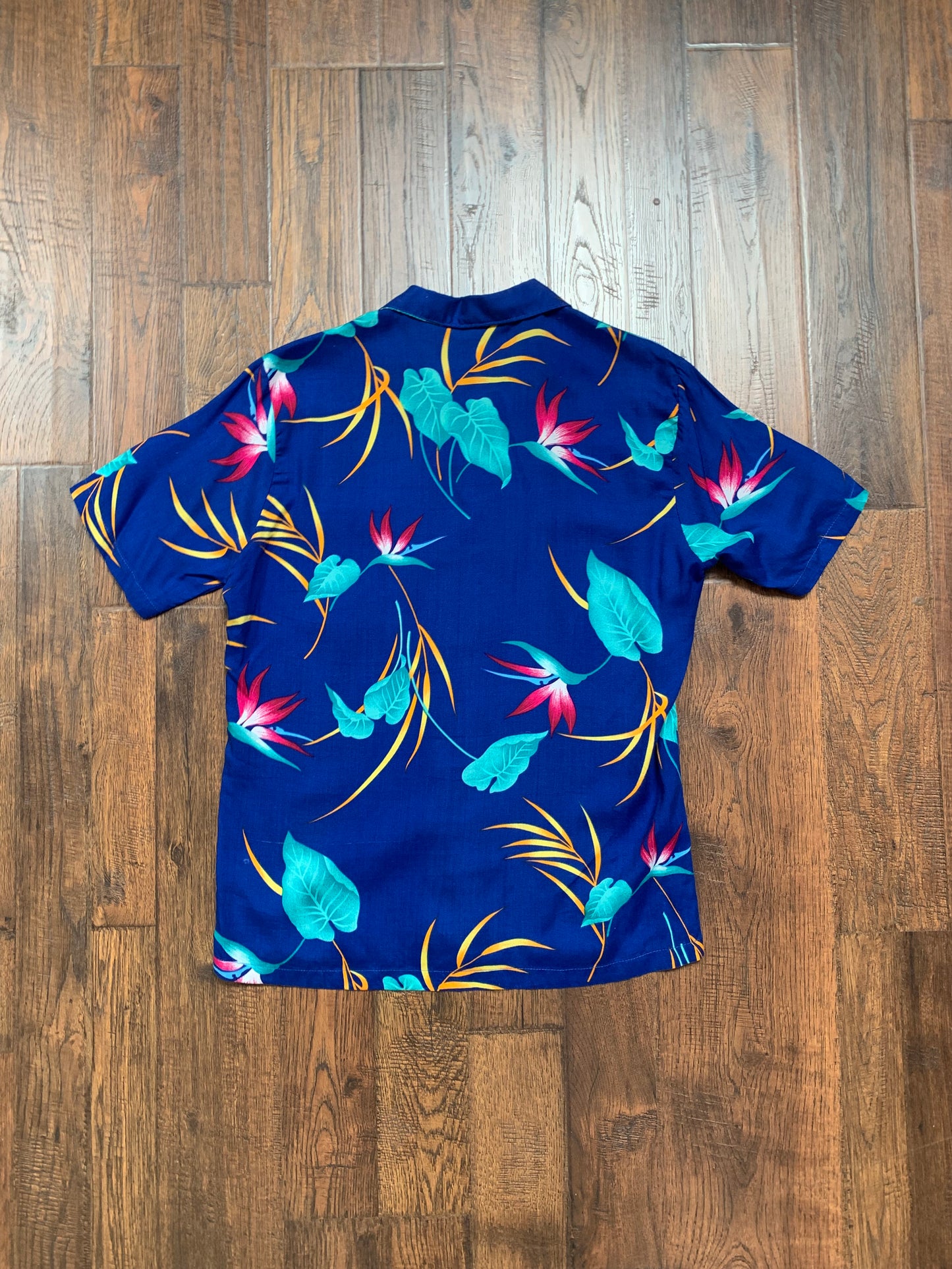 Vintage Clothing - Hawaiian Button Up Shirt - Bird Of Paradise Flower - Tropical Breeze - Medium - Made In U.S.A.