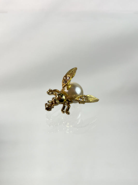 Vintage Jewelry - Brooch - Gold Tone Pearl Bumble Bee - Rhinestone Wings