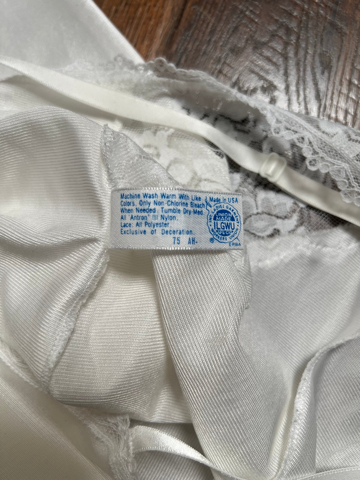Vintage Clothing - Below Knee Dress Slip - White - Floral Lace Trim - Medium - Maidenform