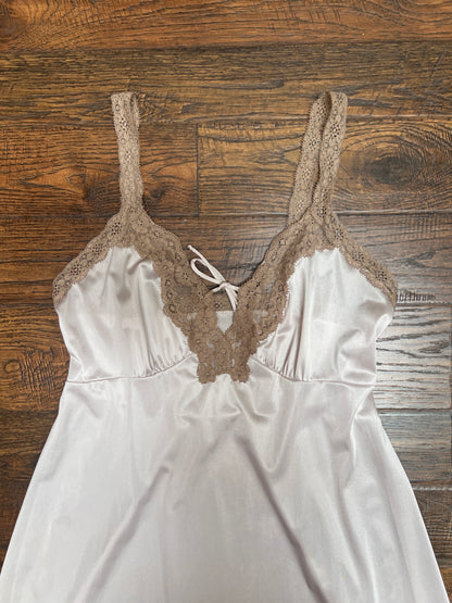Vintage Clothing - Lingerie Slip Dress - Mauve Pink with Lace Trim - Small - Vanity Fair