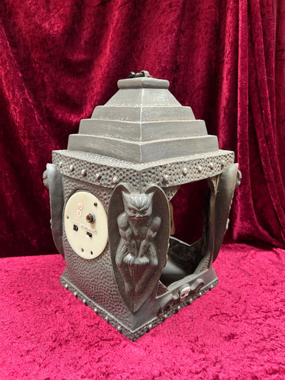Vintage Halloween - Hanging Animatronic - Red-Eyed Talking Skull in Lantern