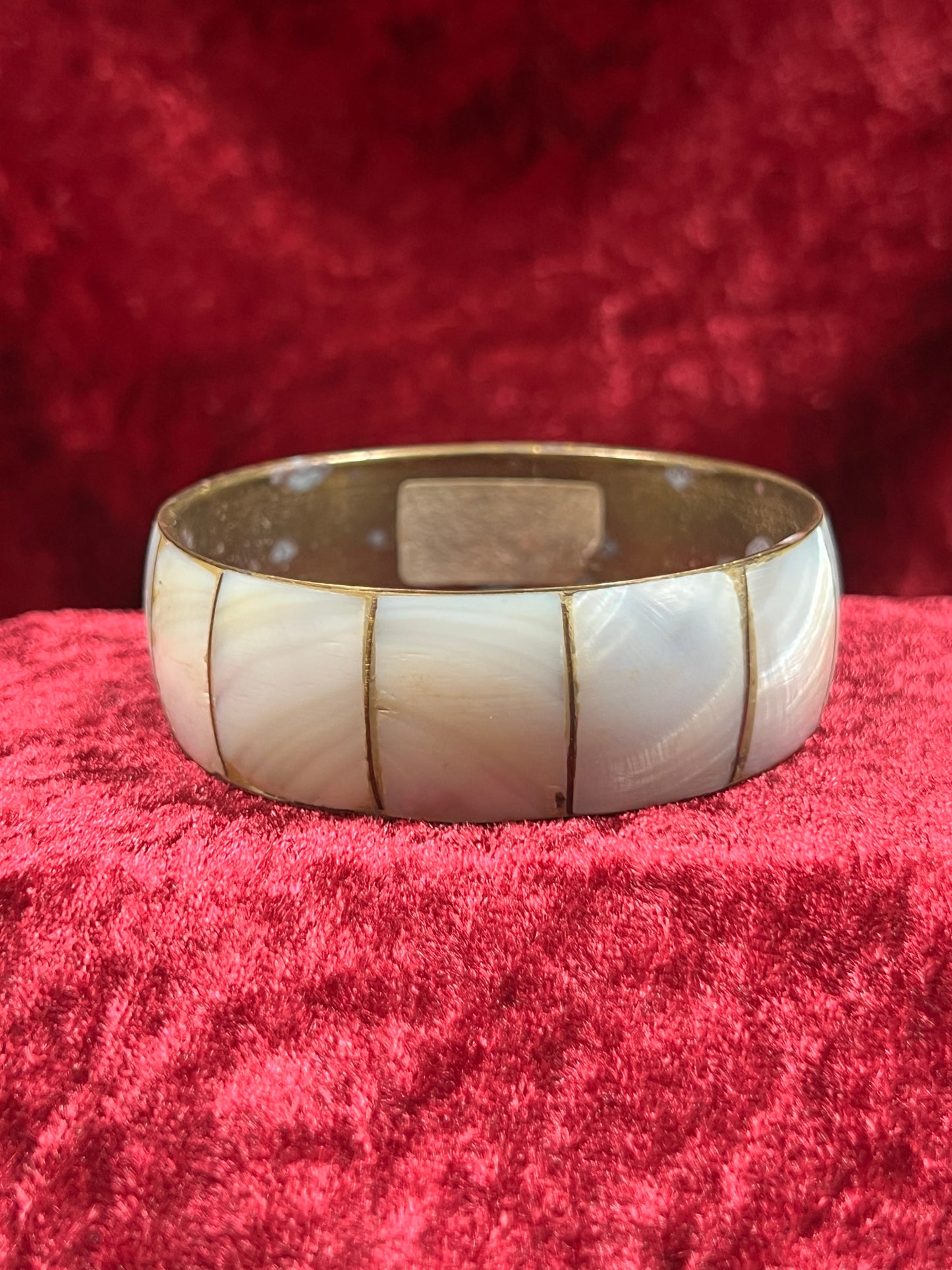 Vintage Jewelry - Chunky Bangle Bracelet - Brass and Mother Of Pearl - Made In India