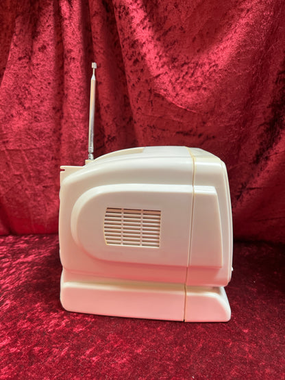 Vintage Electronics - Portable Black & White TV / Radio - 5" - Curtis