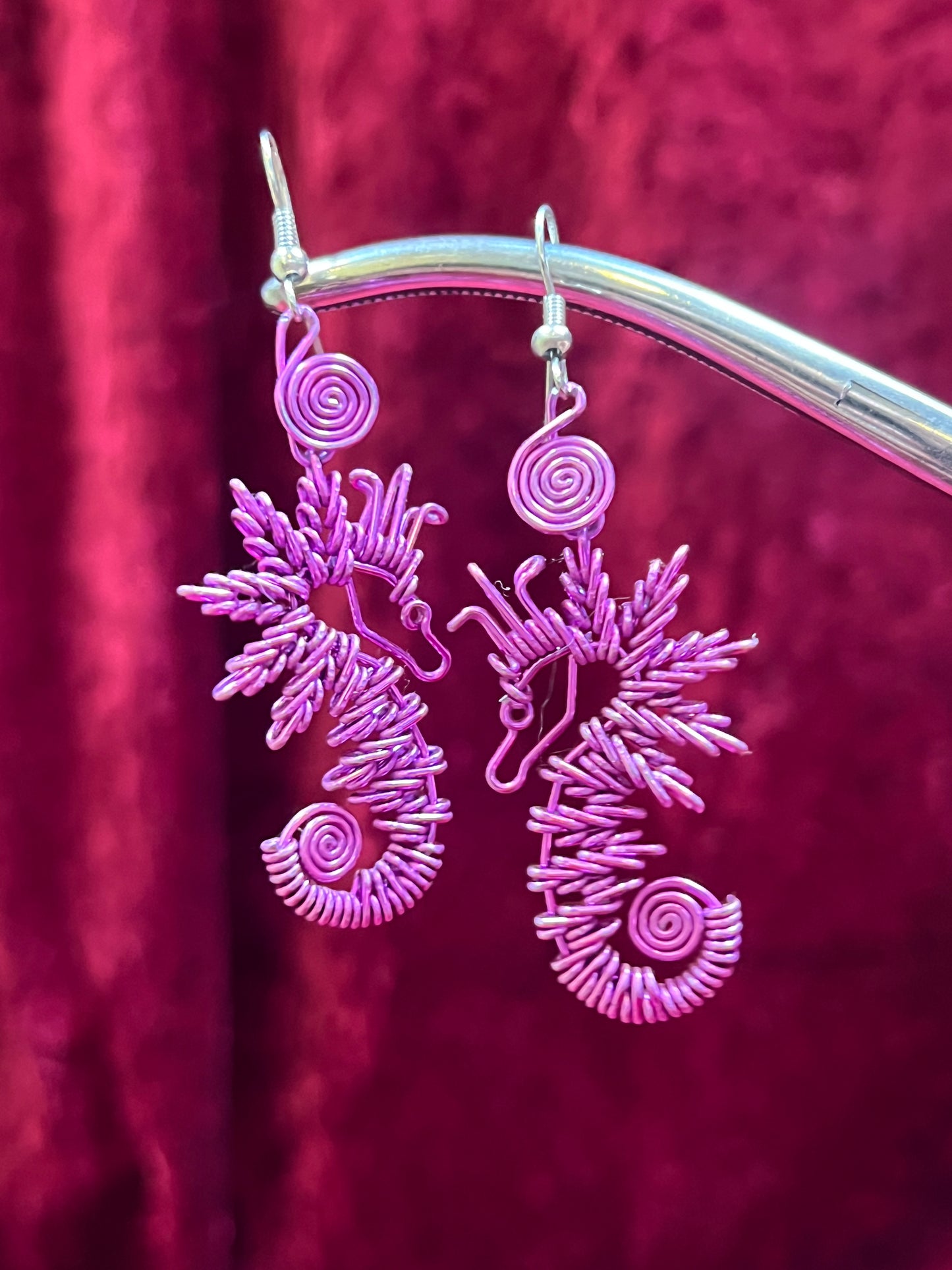 Vintage Jewelry - Drop Earrings - Purple Wire Seashorses