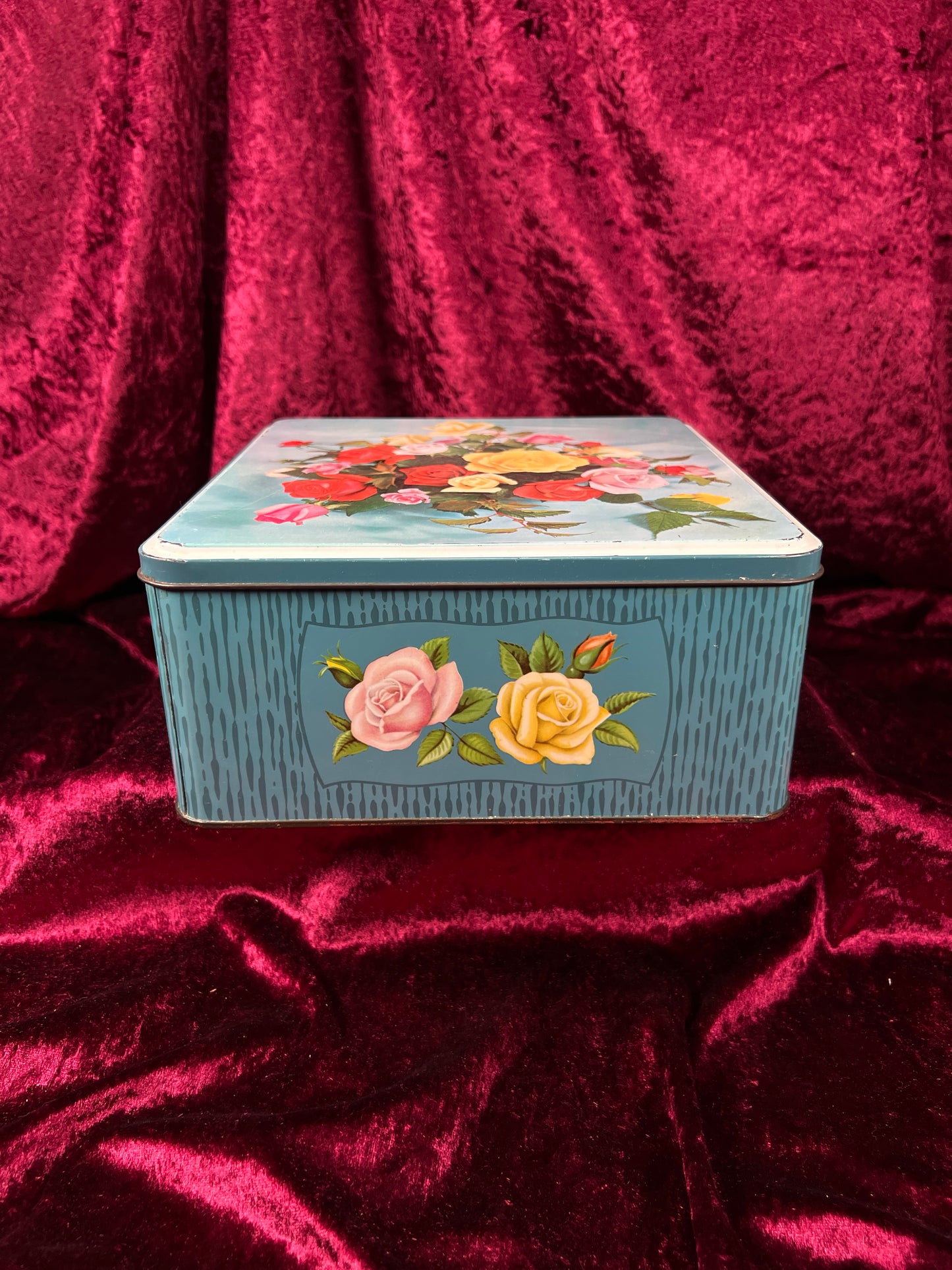 Vintage Metal Tin Box - 1970s Rose Bouquet Floral Keepsake Storage - William Crawford & Sons
