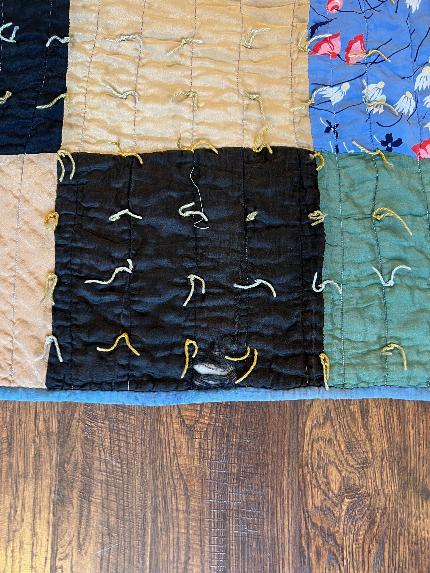Vintage Linens - Cotton Quilt – Hand Stitched Patchwork Cottage Style