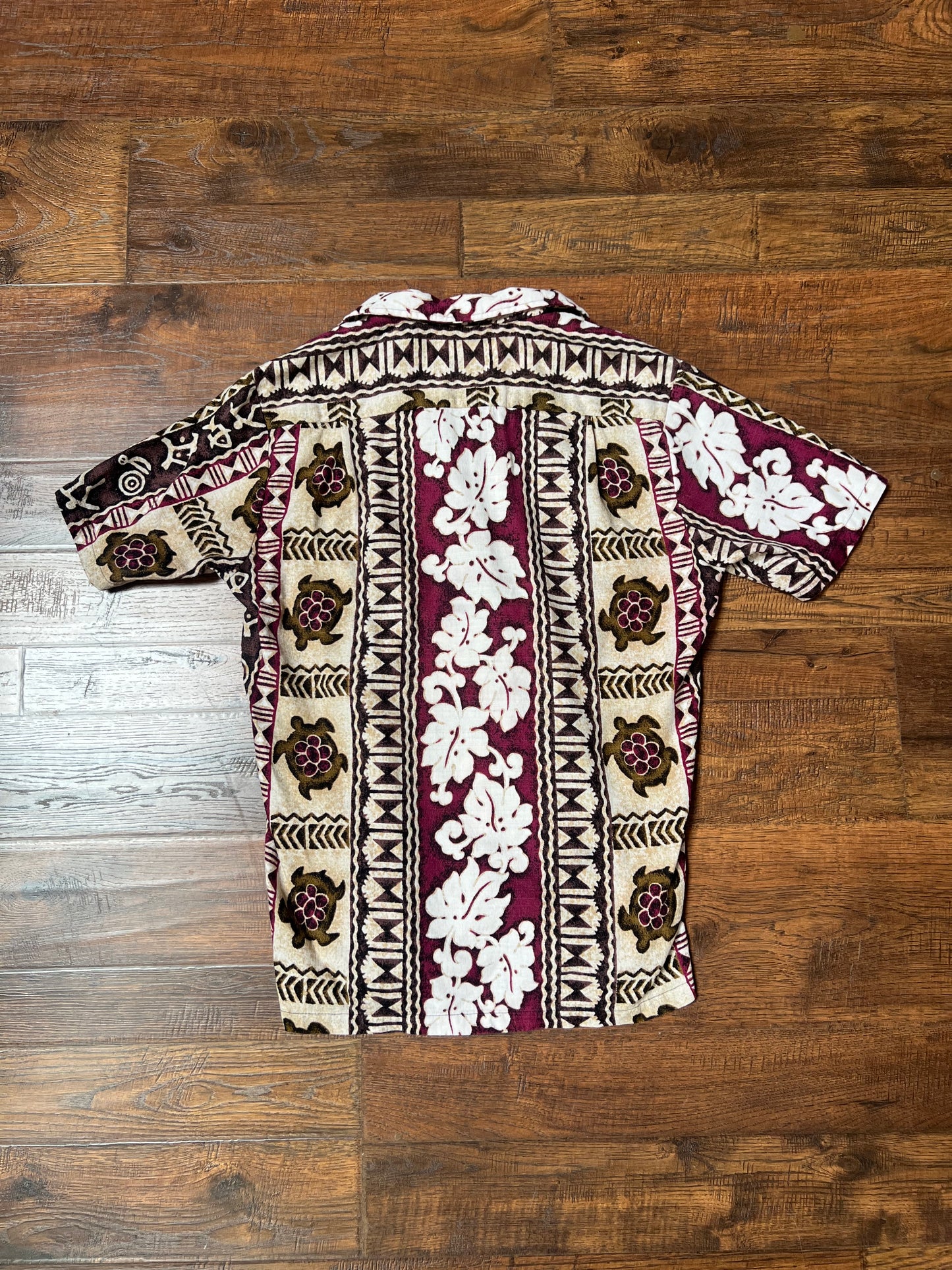 Vintage Clothing - Short Sleeve Hawaiian Shirt - Tiki Turtle Novelty Print - RJC Limited - Small