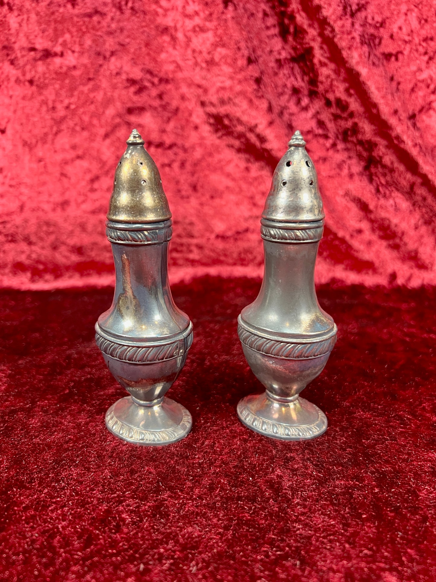Vintage Silverplate Salt & Pepper Shakers – Rope Trim Pedestal Pair - Poole Silver Co. - 547