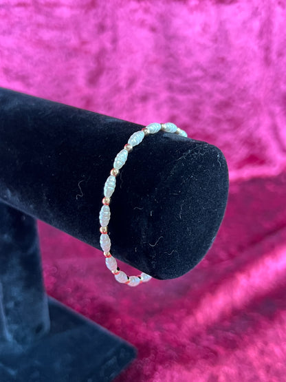 Vintage Jewelry - Bracelet - Gold Tone - Dainty Faux Pearls - 7.25"