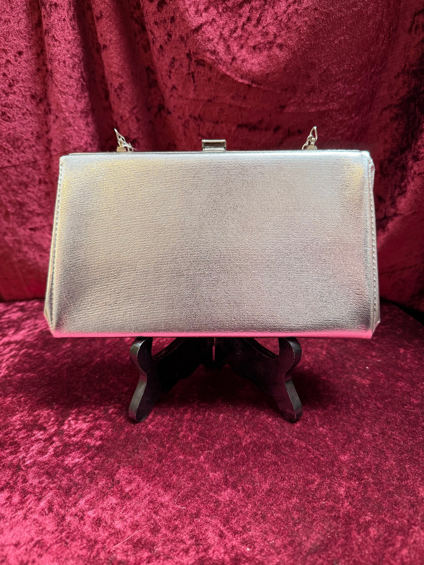 Vintage Accessories - Silver Metallic Clutch - Clasp Closure w/ Chain Strap - 1950s