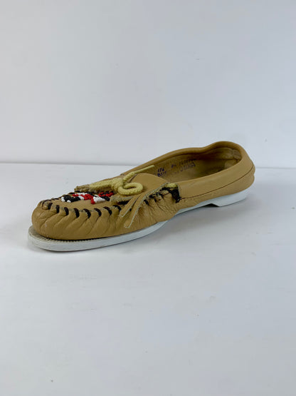 Vintage Shoes - Minnetonka Moccasin - Tan Leather - Beaded Thunderbird - 8 1/2