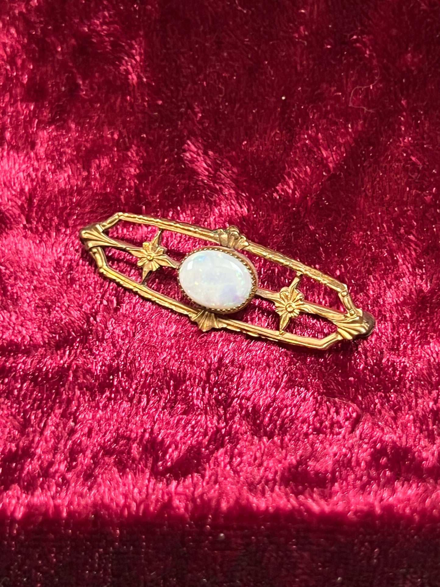Vintage Jewelry - Brooch - 14KT Gold Filled - Art Nouveau Design - Synthetic Opal