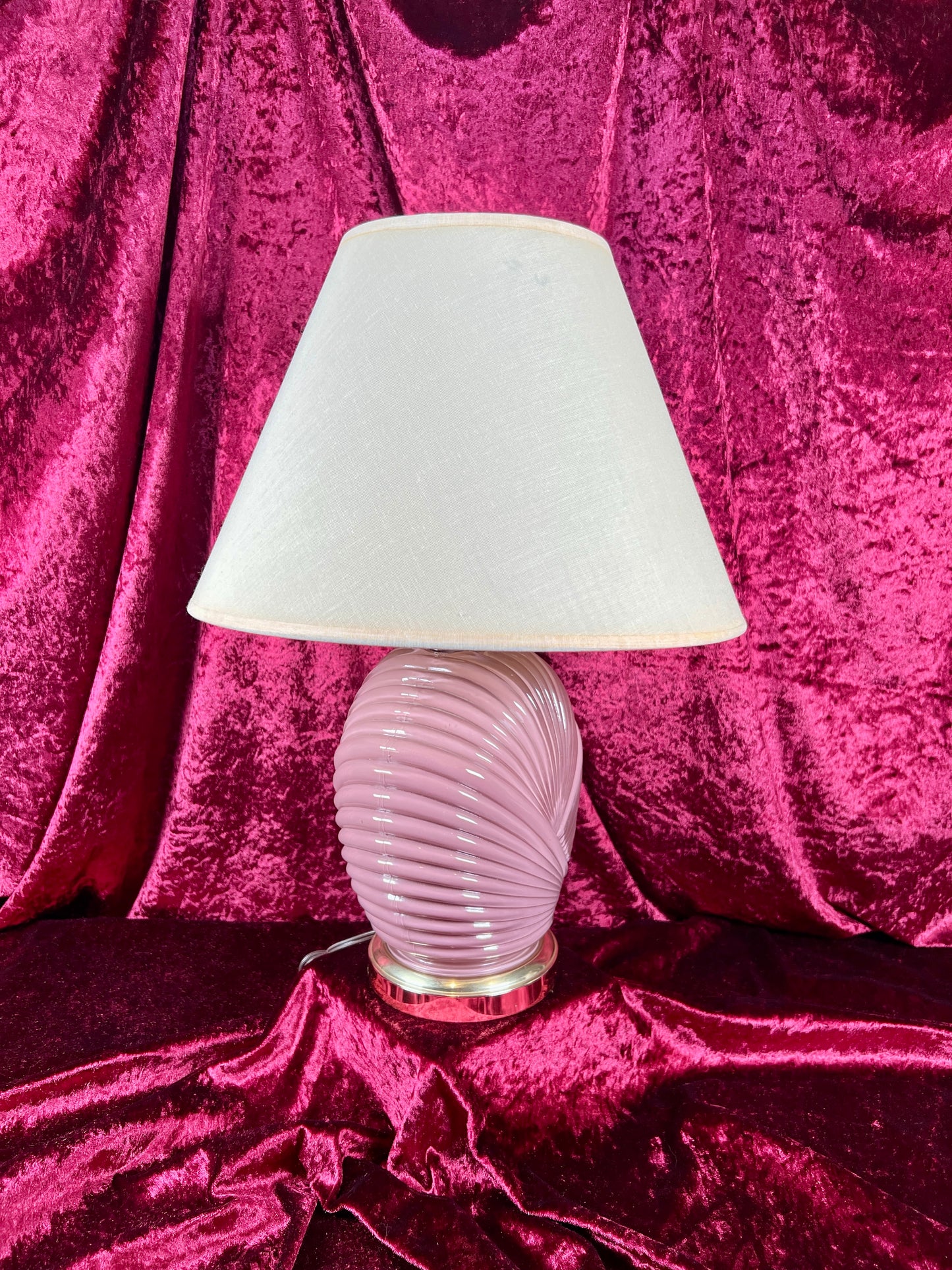 Vintage Lighting - Tabletop Lamp - 1980s Art Deco Revival - Mauve Shell