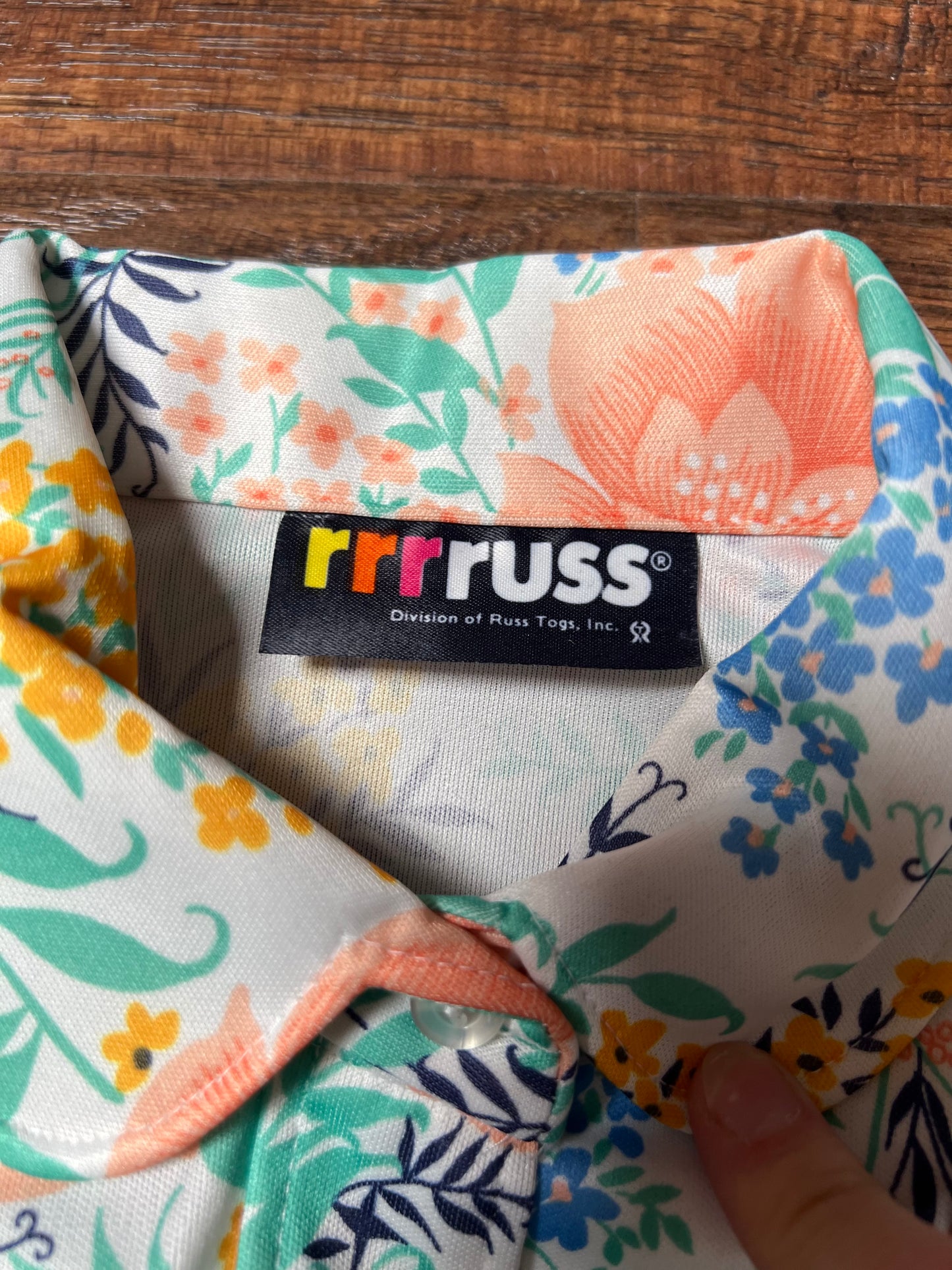 Vintage Clothing - Button Down Blouse - Illustrated Florals - Rrrruss - Medium