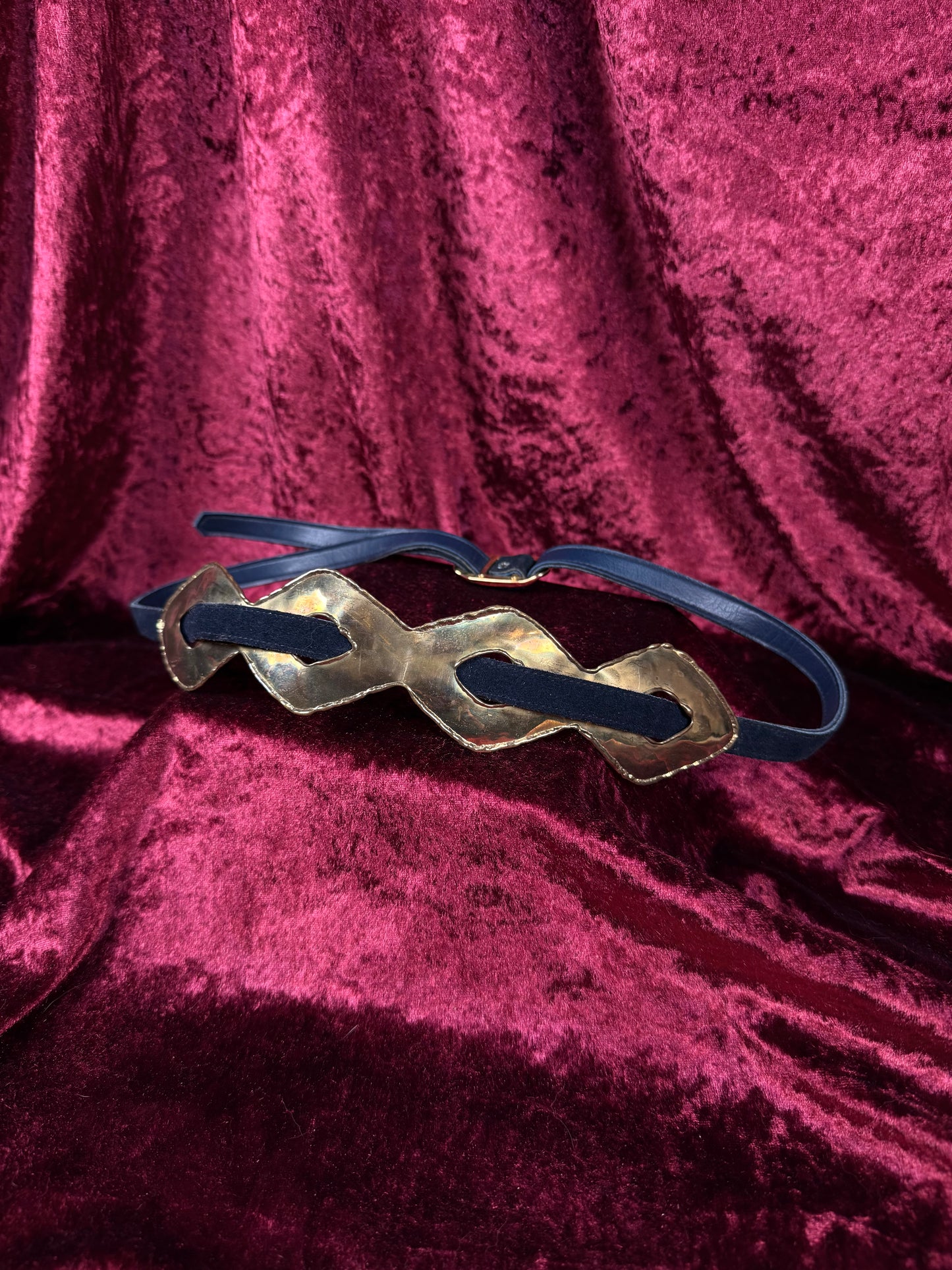 Vintage Brass and Indigo Suede Leather Belt – Sculptural Wave Plate Adjustable Fit