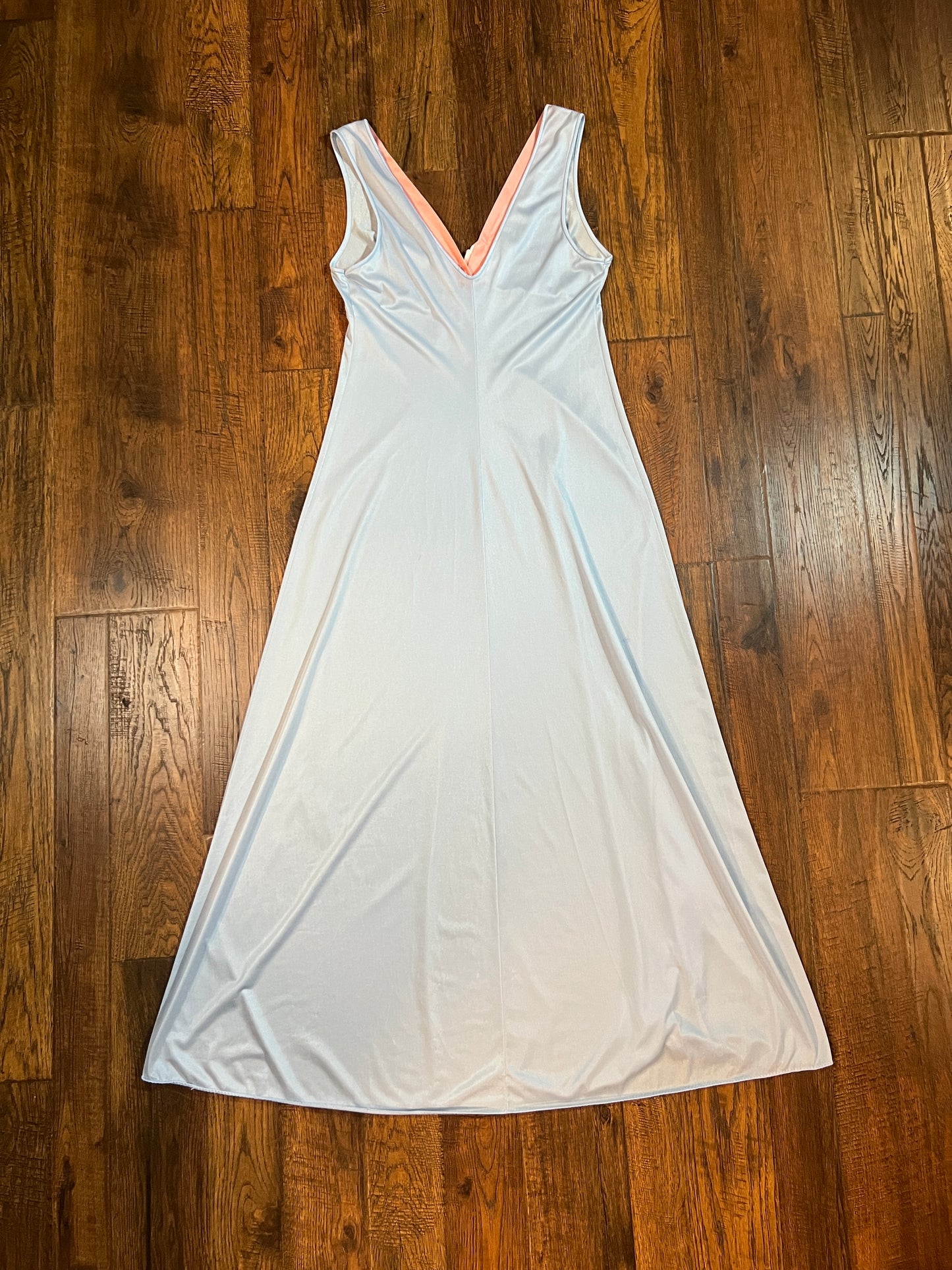 Vintage Clothing - Vanity Fair Full Length V-Neck Nightgown - Baby Blue with Pink Art Deco Flower - Small