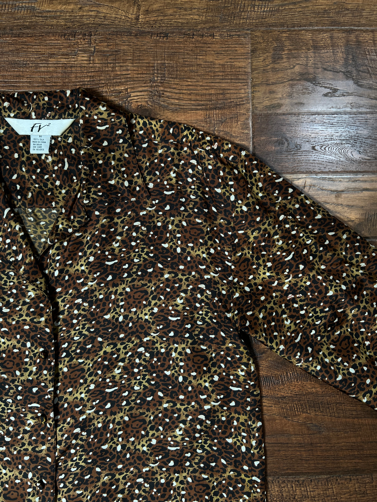 Vintage FY2 100% Silk Blouse - Brown Cheetah Animal Print Button Front - Size Medium