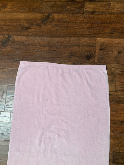 Vintage 1985 Trousseau Bath Towel - Pink with Needlepoint Rose and Lace Trim