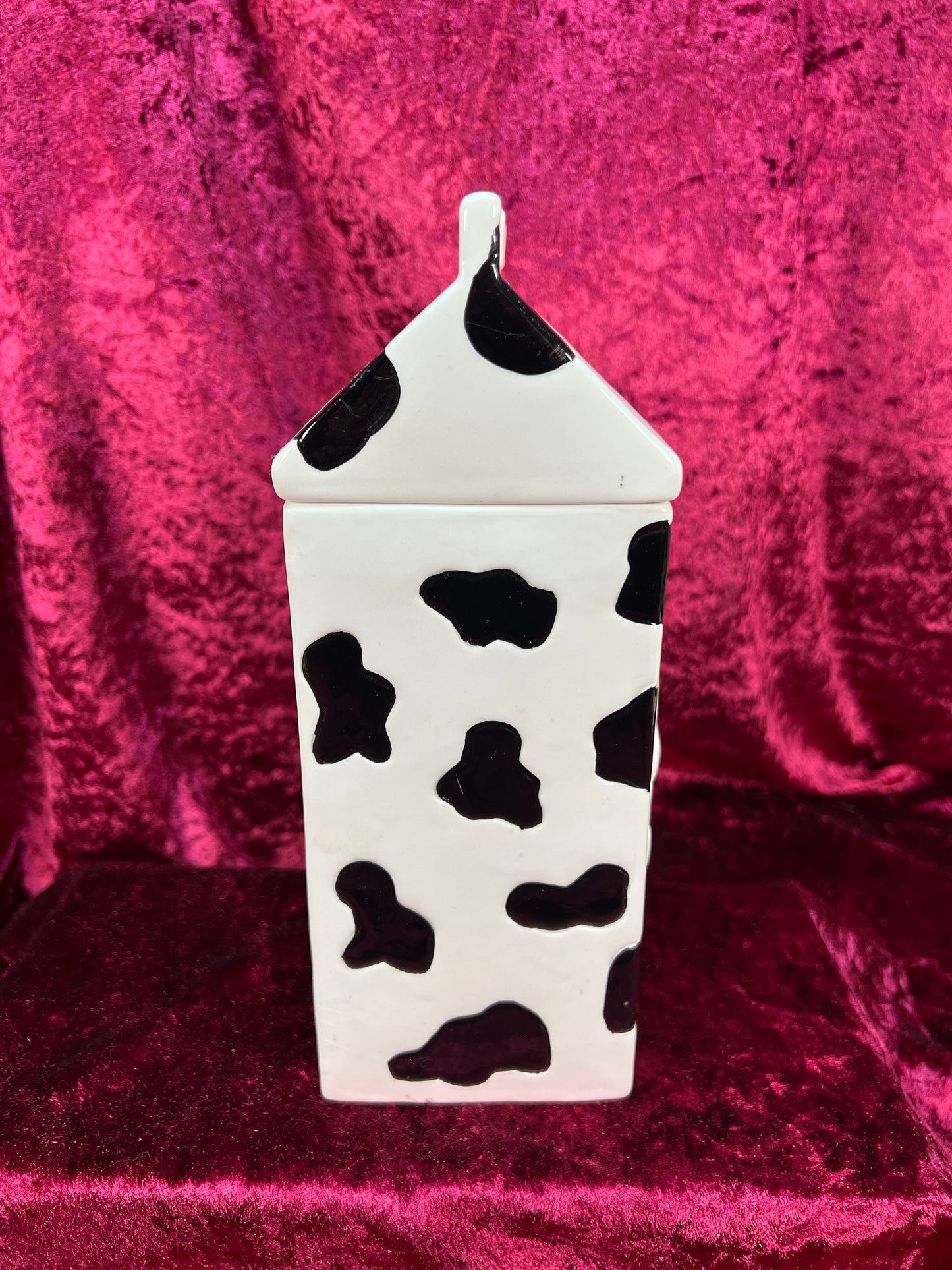 Vintage Ceramic Cookie Jar – Cow Print Milk Carton Design