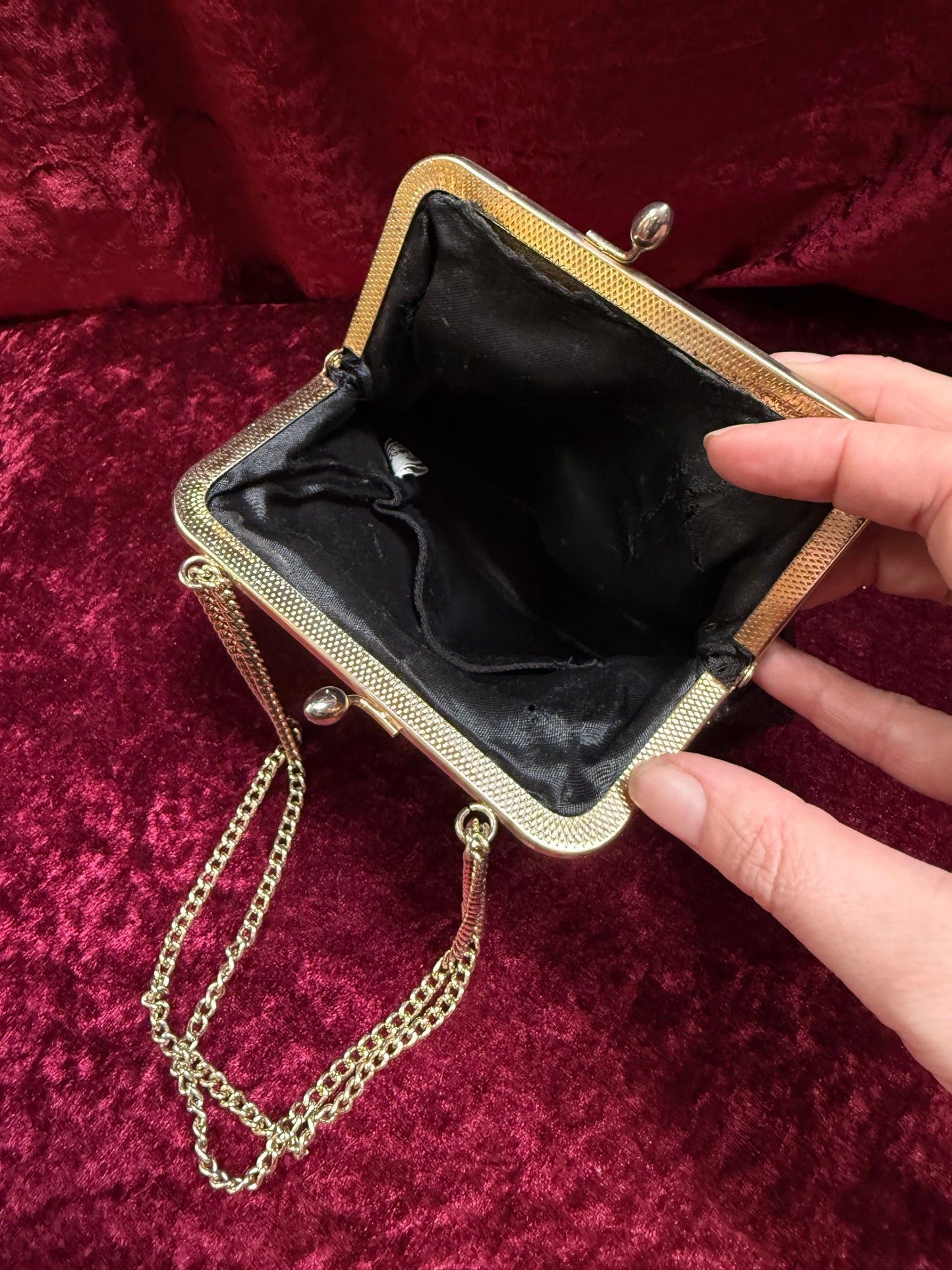 Vintage Accessories - 1950s Gems by George Black Beaded Evening Purse - Kiss Lock Closure w/ Gold Chain Strap