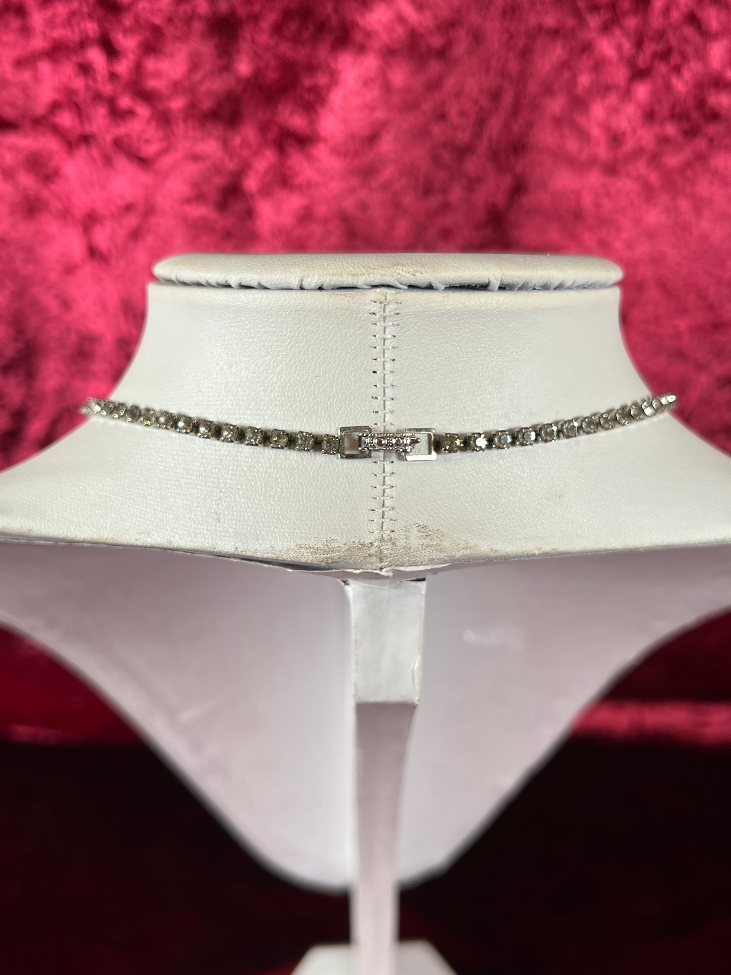 Vintage Jewelry - Bib / Collar Necklace - Silver Tone Metal - Clear Rhinestones - 14.5”