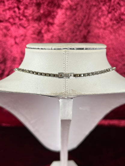 Vintage Jewelry - Bib / Collar Necklace - Silver Tone Metal - Clear Rhinestones - 14.5”