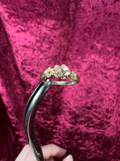 Vintage 10K Yellow Gold Ring - Rose Gold Rosette Center - Size 3