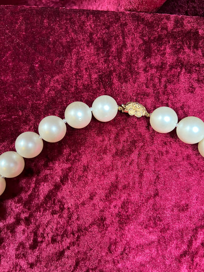 Vintage Jewelry - Beaded Necklace - Jumbo Faux Pearls - 24.5"