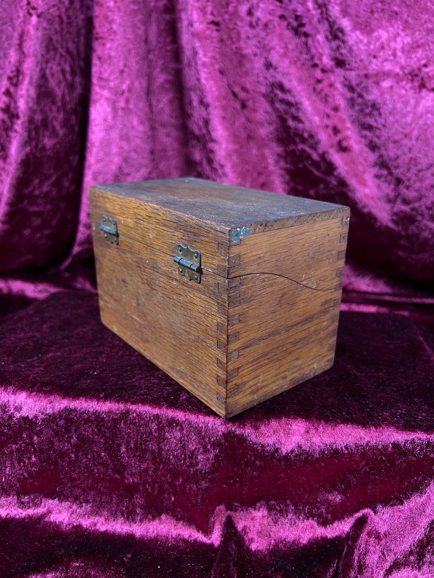Vintage Oak Recipe Box - Dovetail Wood Kitchen Card Storage
