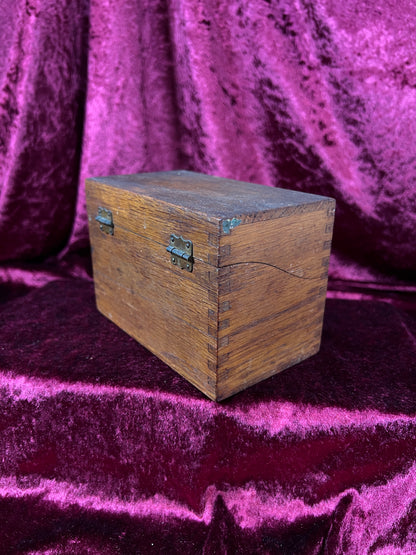 Vintage Oak Recipe Box - Dovetail Wood Kitchen Card Storage