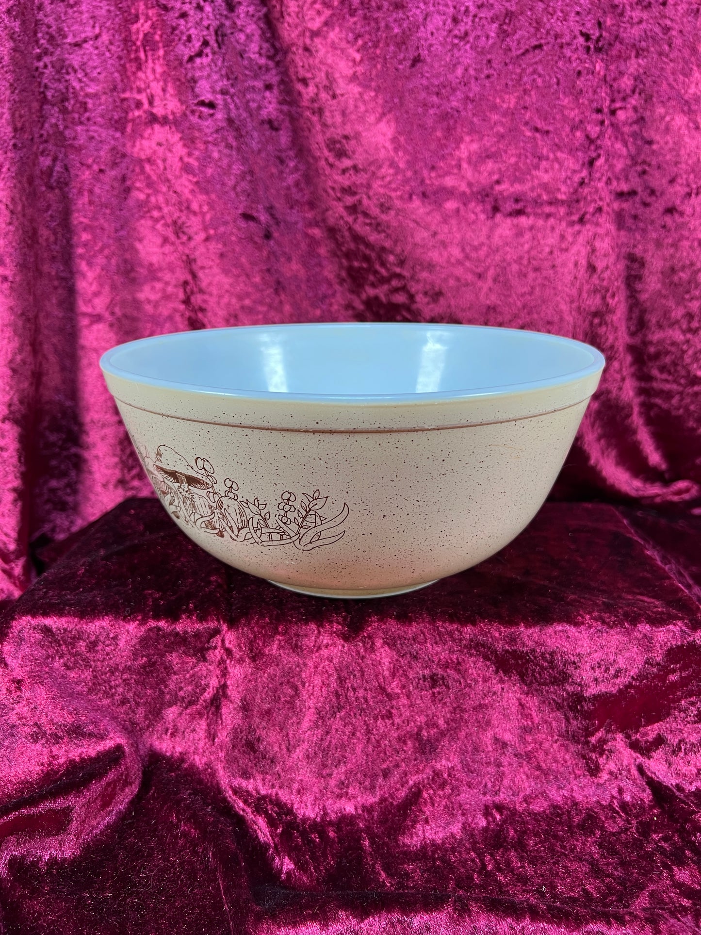 Vintage Kitchen - Mixing Bowl - Forest Fancies Mushrooms - Pyrex - 2.5L