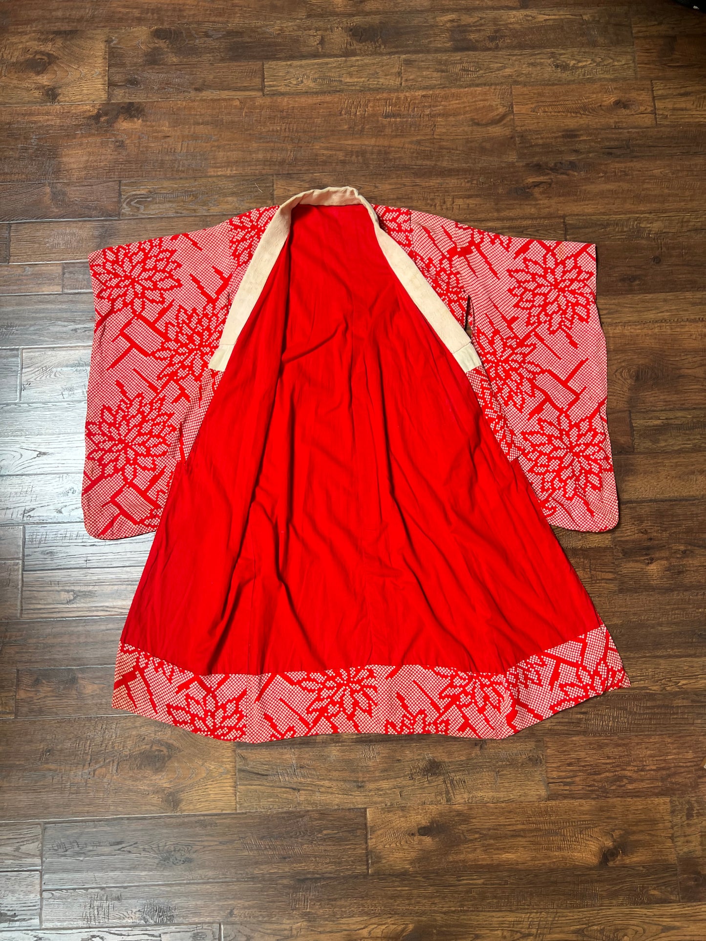 Vintage Clothing - Hand Sewn Kimono Robe - Red Floral Grid - Crepe Silk - OS