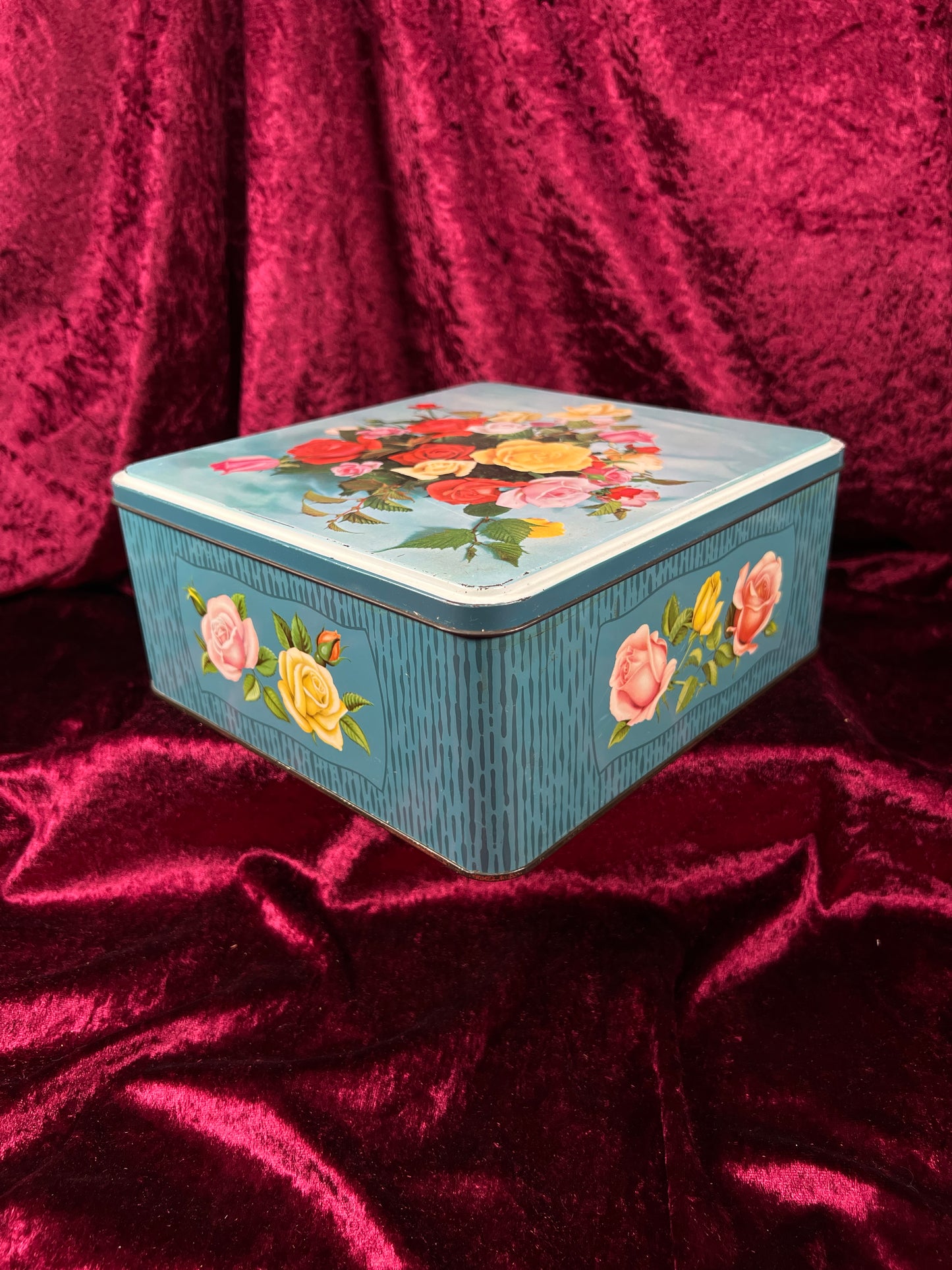 Vintage Metal Tin Box - 1970s Rose Bouquet Floral Keepsake Storage - William Crawford & Sons
