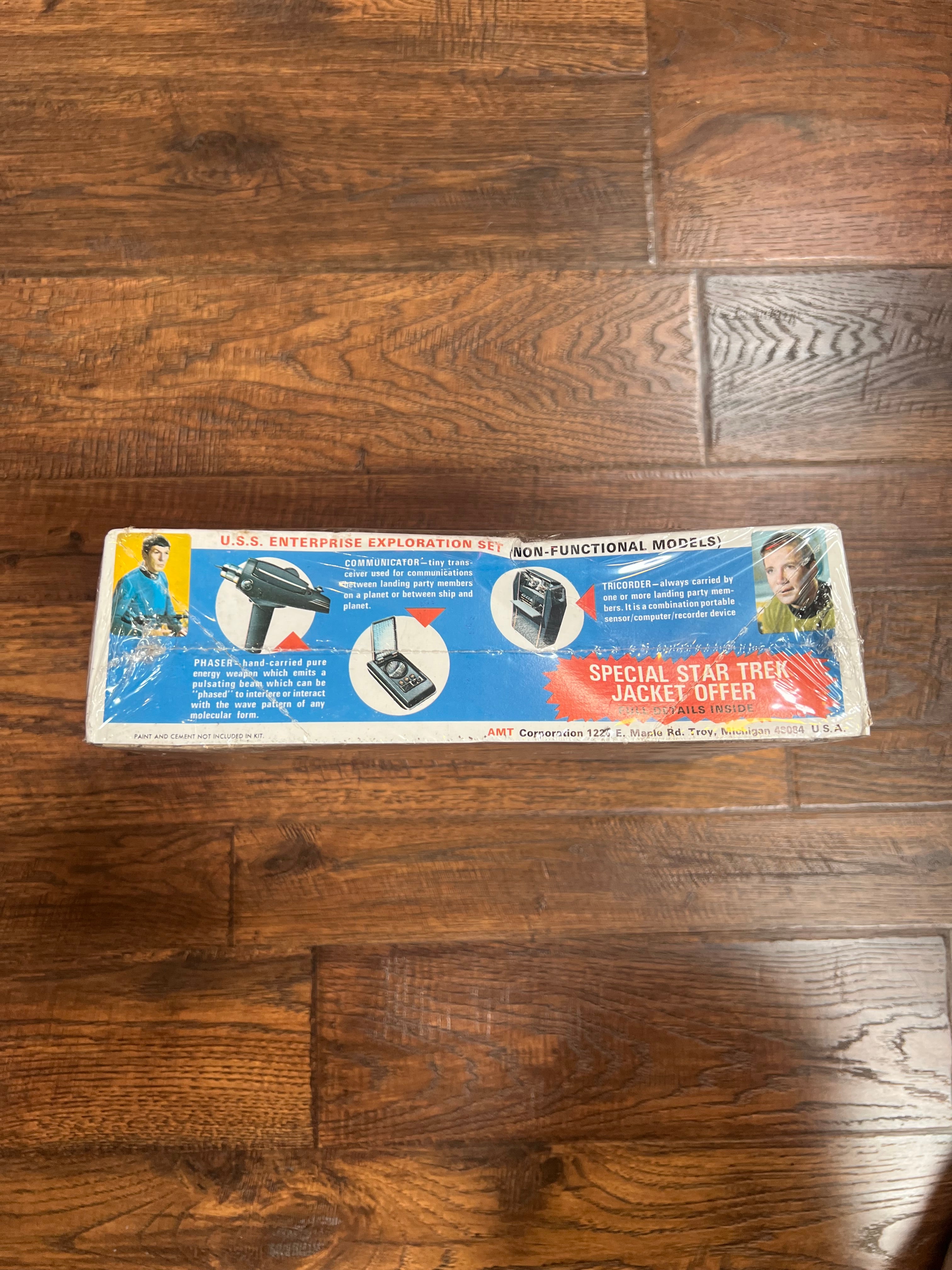Vintage Collectibles - Star Trek Exploration Set - USS Enterprise
