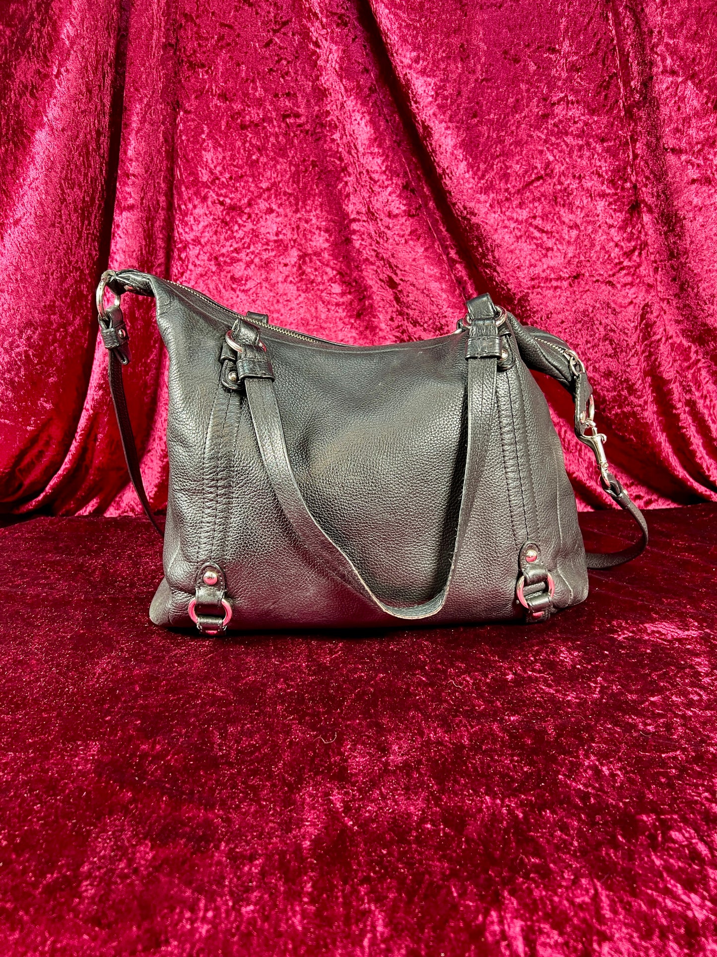Vintage Accessories - Purse - Black Pebble Leather with Silver Hardware - Purple Lining - Coach