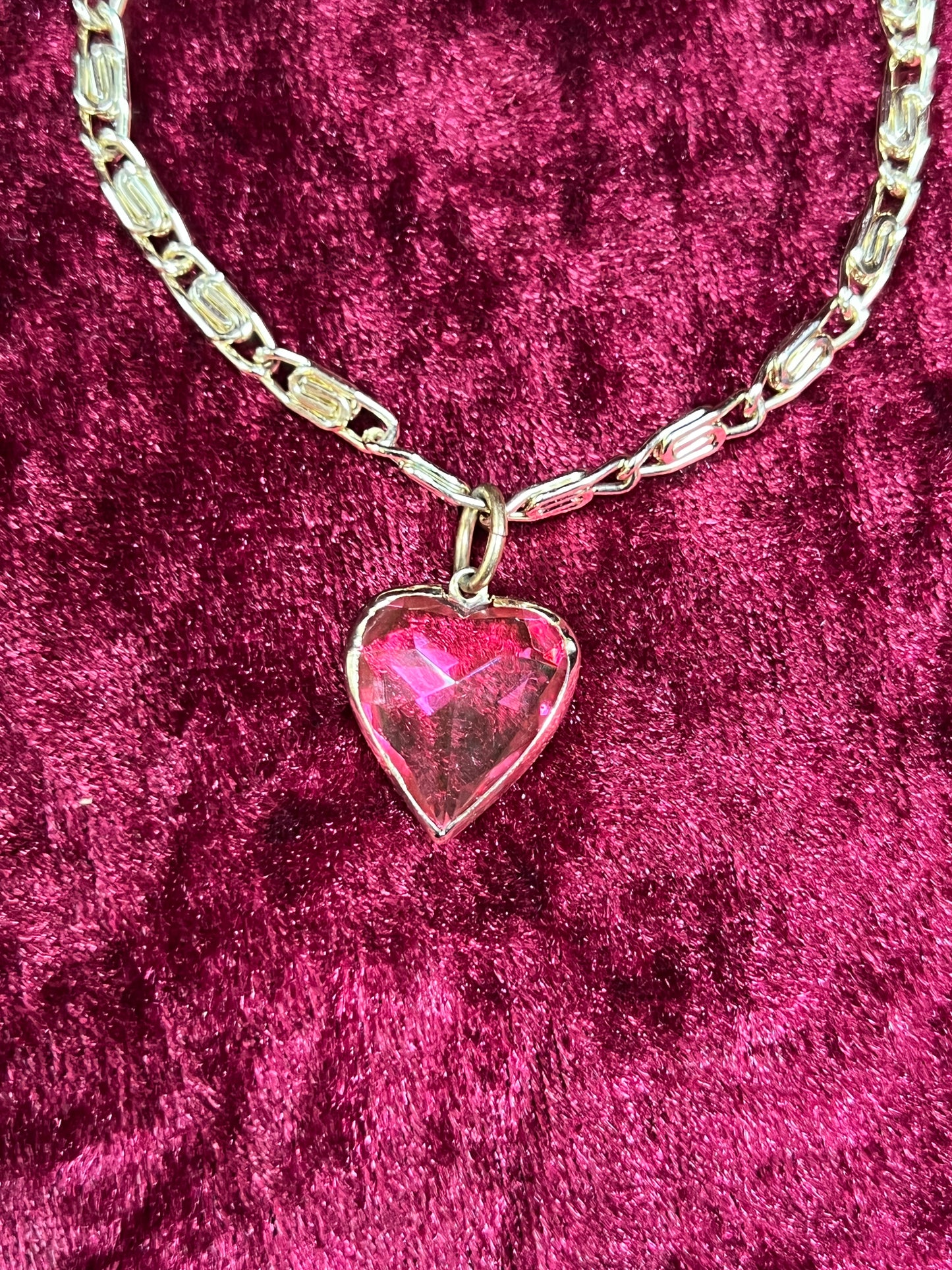 Vintage Jewelry - Bracelet - Gold Tone Metal - Pink Heart Pendant - Germany