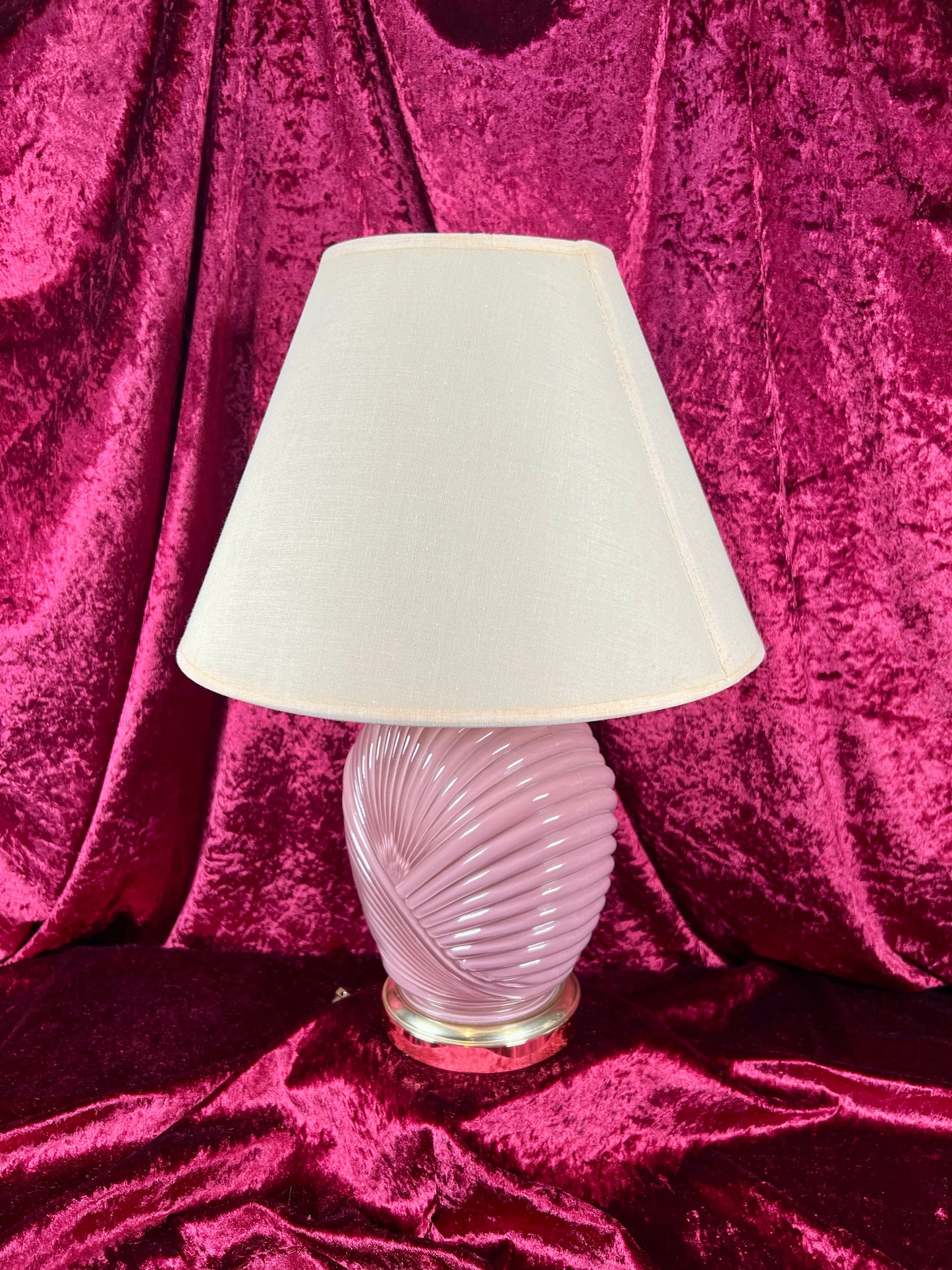 Vintage Lighting - Tabletop Lamp - 1980s Art Deco Revival - Mauve Shell