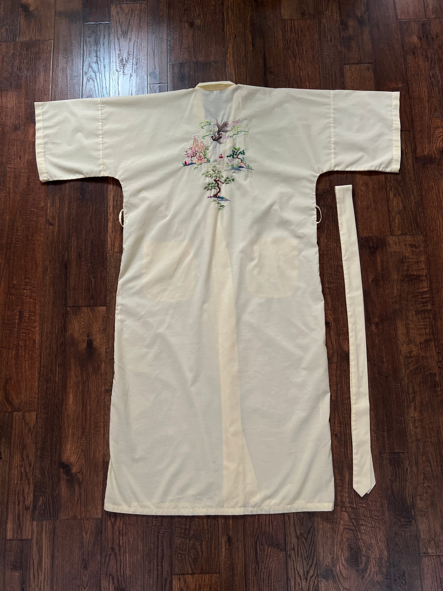 Vintage Jodie Arden Kimono Robe – Pale Yellow Embroidered Asian Garden Motif