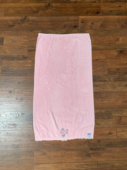 Vintage 1985 Trousseau Bath Towel - Pink with Needlepoint Rose and Lace Trim