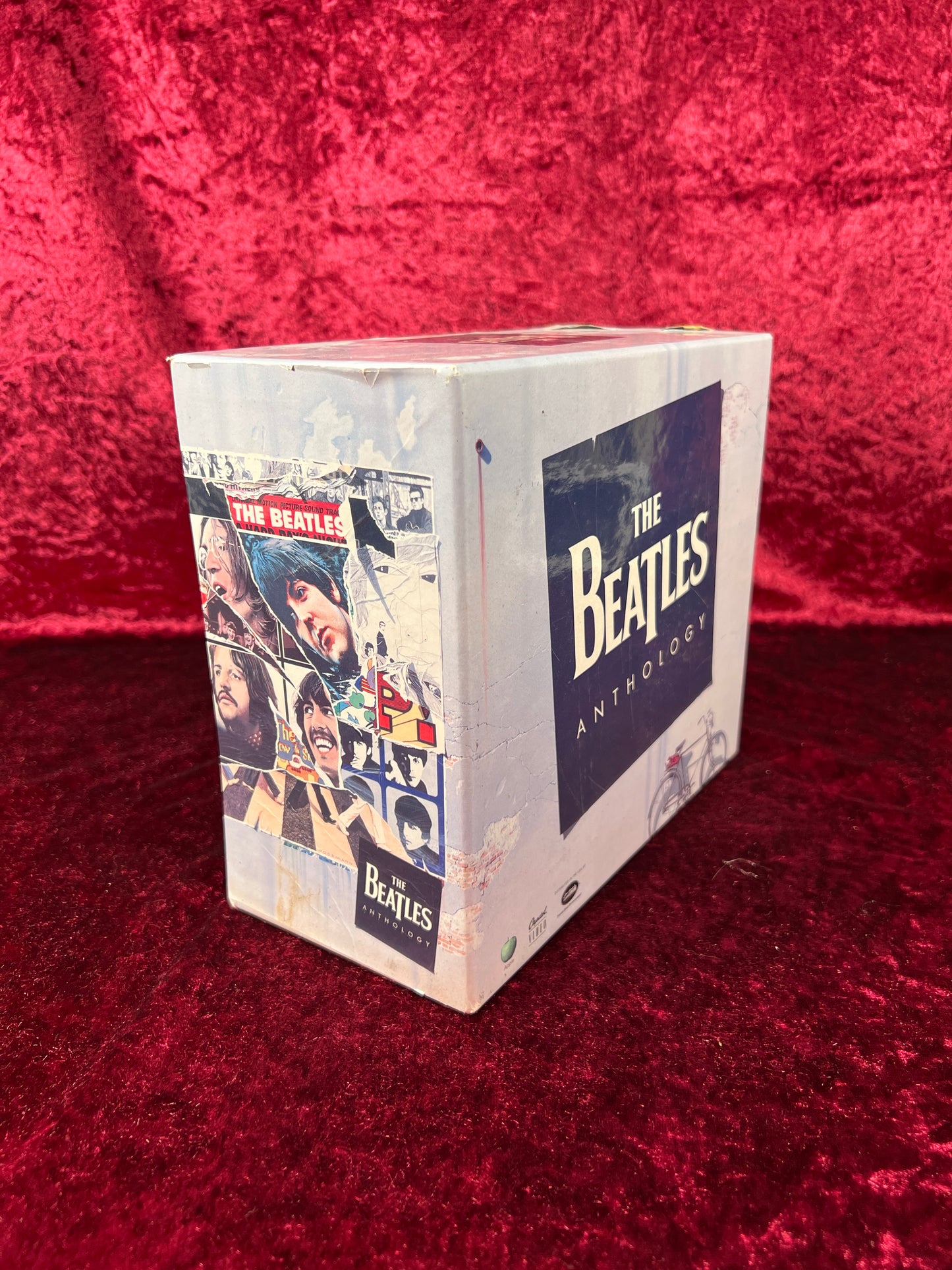 VHS Tape - 8-Tape Box Set - The Beatles Anthology - 1996