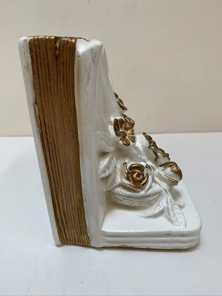 Universal Statuary Corp. Bookends