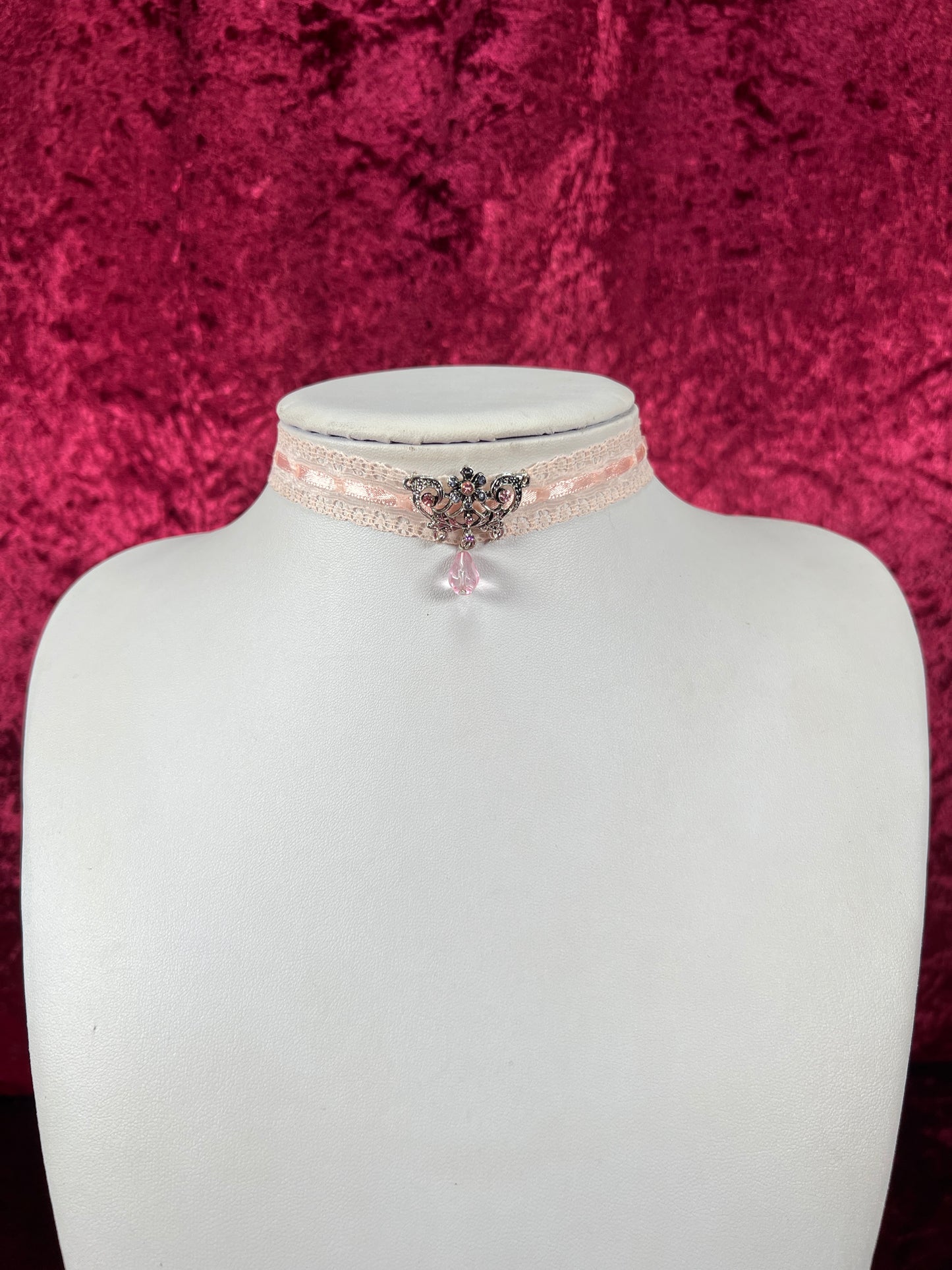 Vintage Jewelry - Y2K Choker Necklace - Pink Lace - Silver Flower
