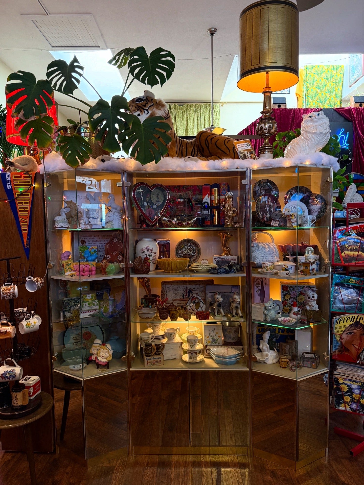 The Cat Vintage | Shop Online Vintage & Antique Finds | Crockett CA